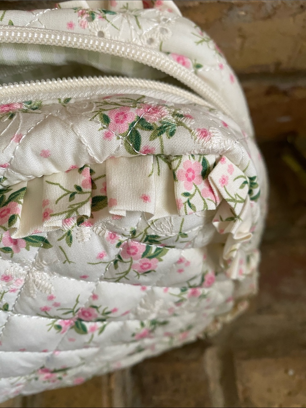 Altar’d State Quilted Floral Cosmetic Pouch - Pink & Green Roses - Picture 7 of 7
